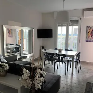 Apartment Panoramico Vicino A Fiere E Stadio, Milan