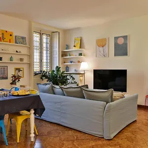 Apartment Casagrande 1920, Milan